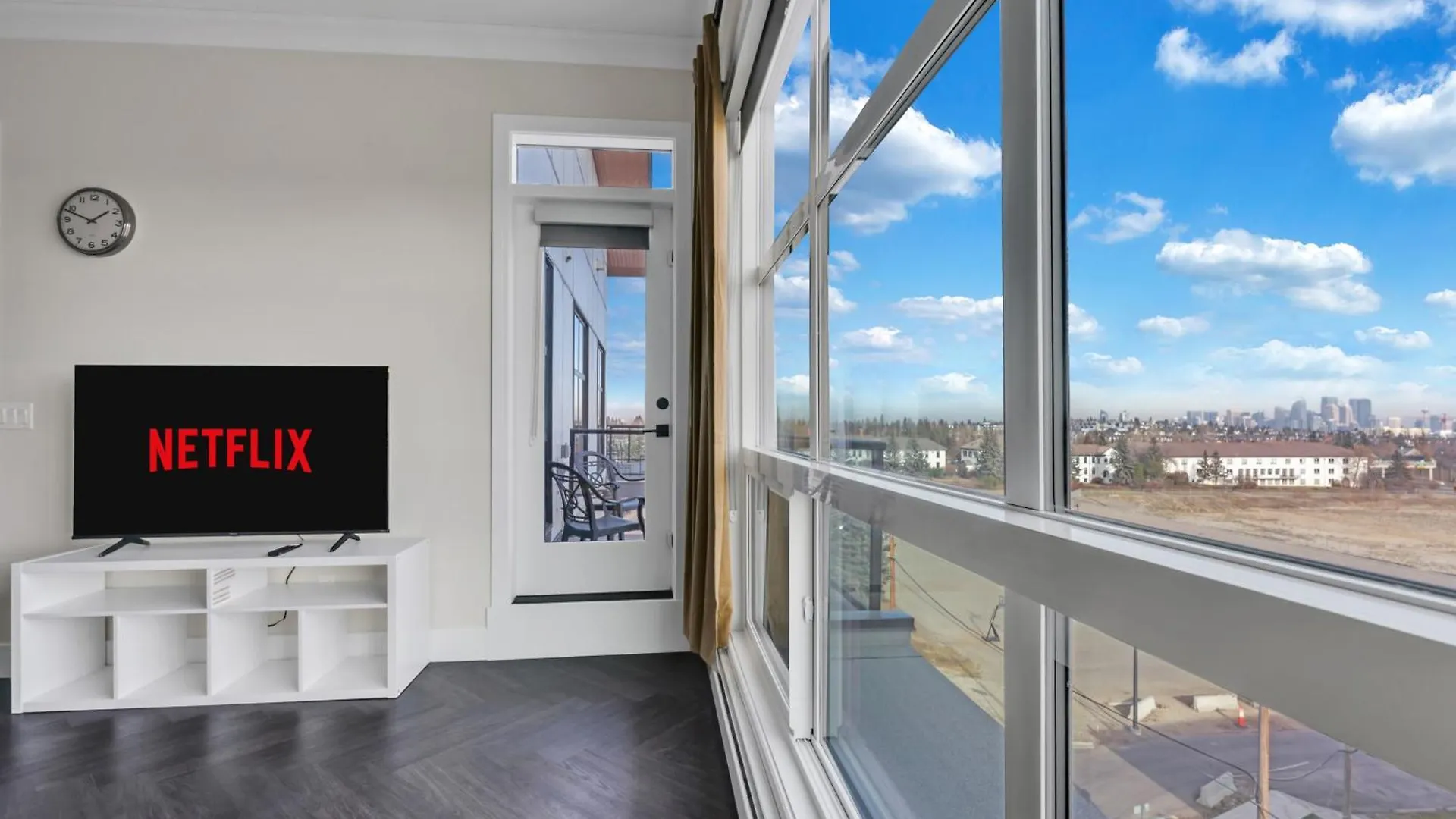 Elegant Space In Currie Calgary Canada