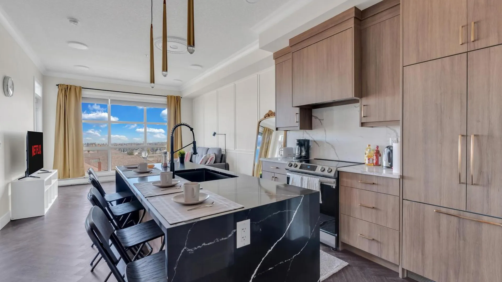 Elegant Space In Currie Calgary