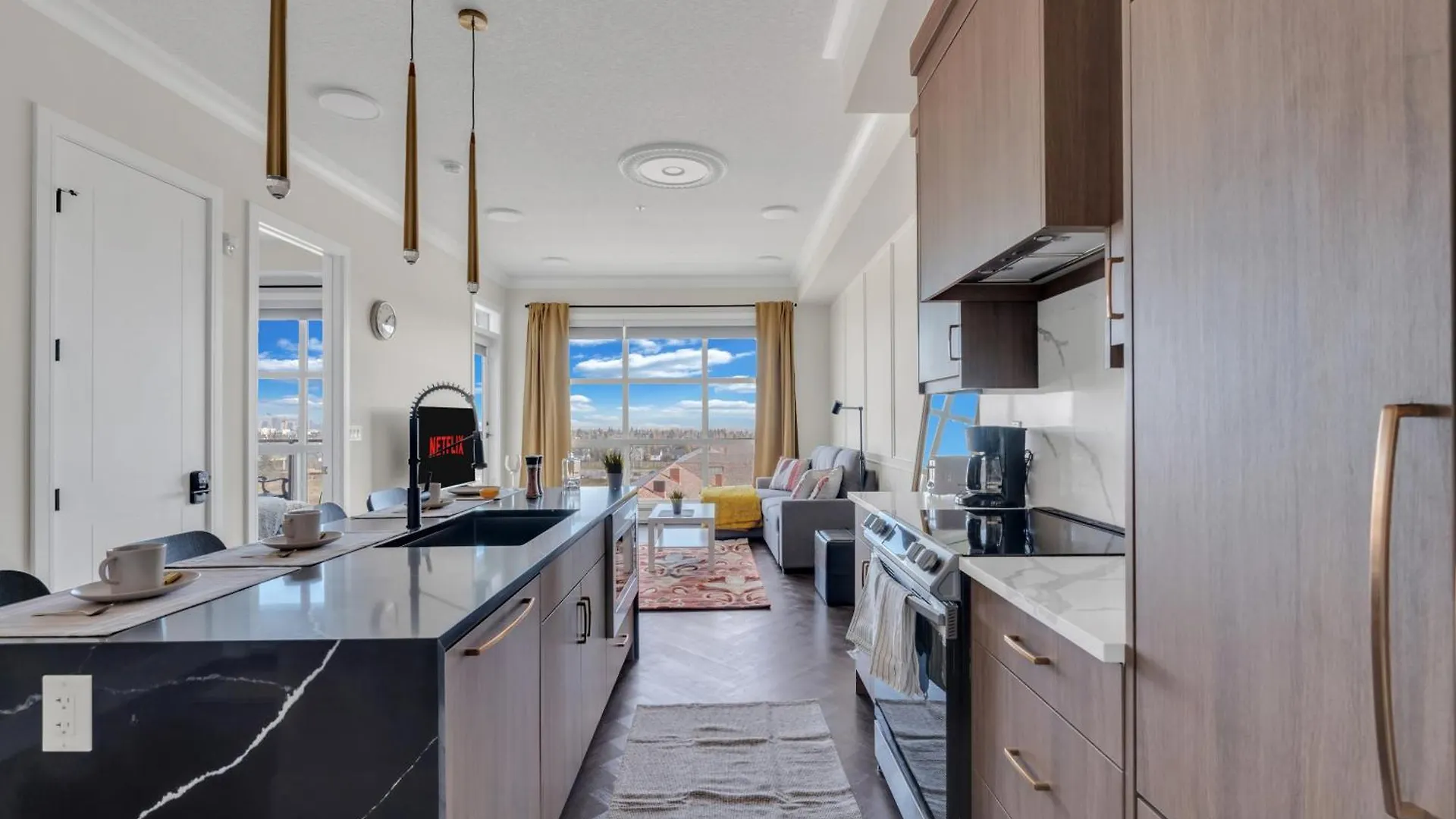 Elegant Space In Currie Calgary 0*,
